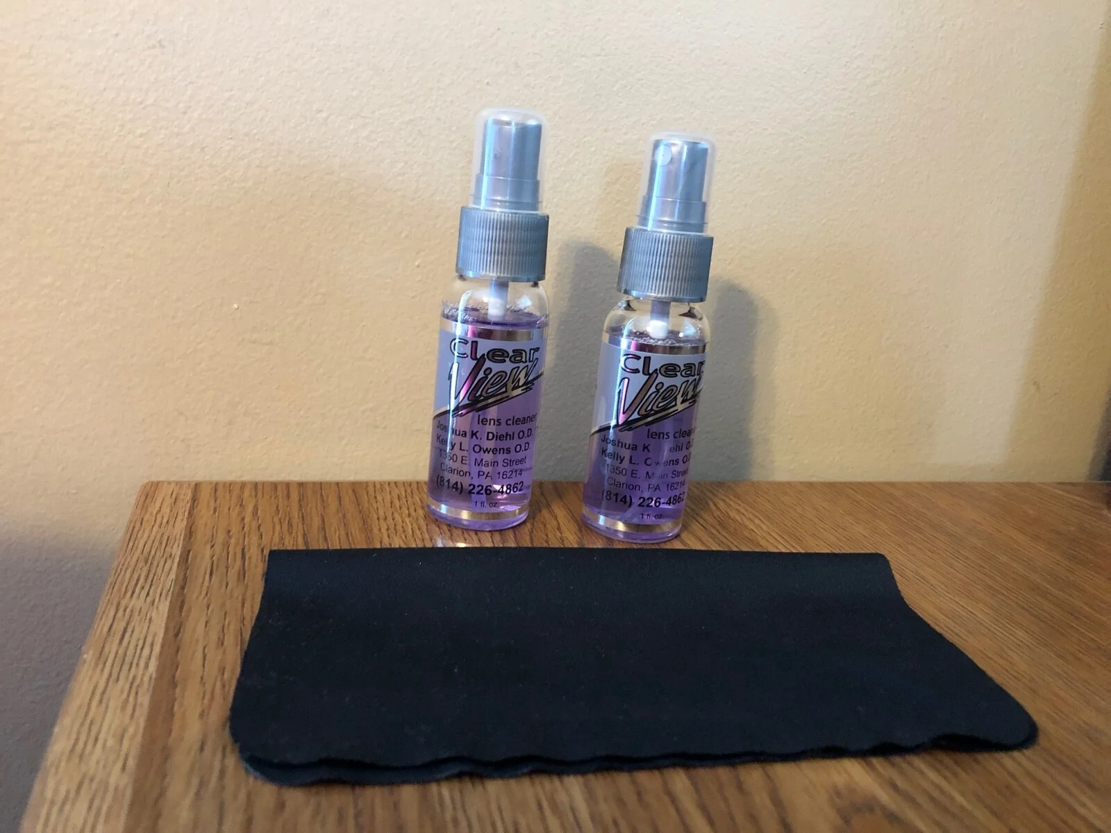 2 Clear View Eyeglass Lens Cleaner Spray 1 oz -Travel Size and Microfiber Cloth