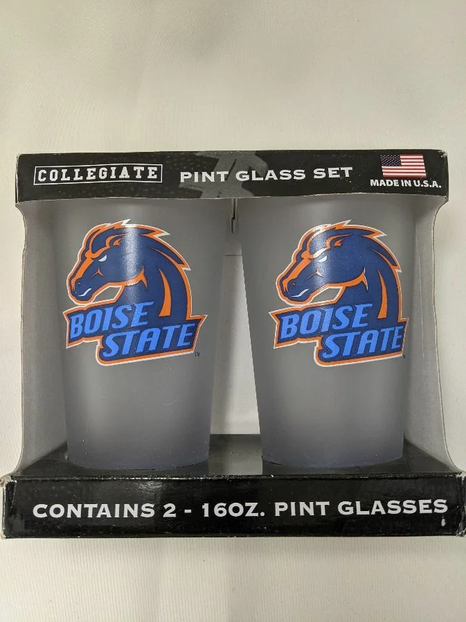2 Pack New NCAA BOISE STATE BRONCOS Authentic Licensed 16 OZ Pint Frosted Glass 2