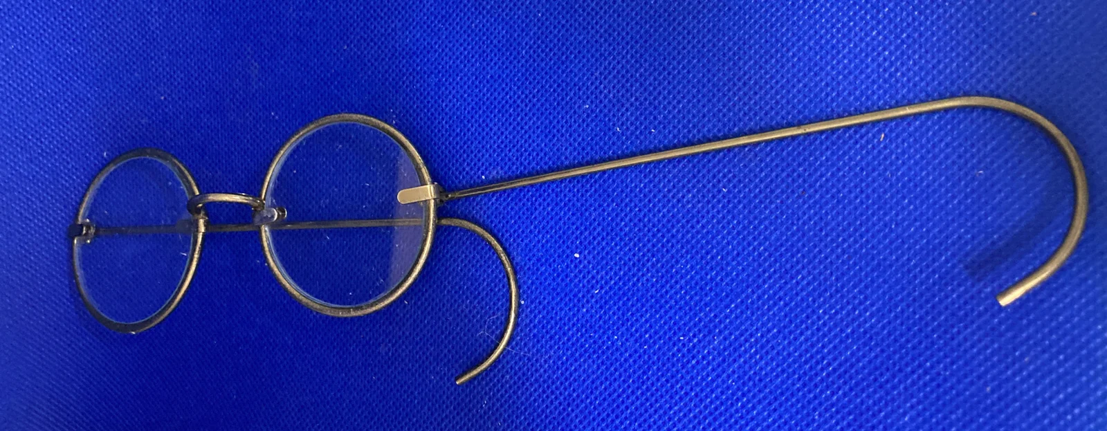 2mm Wire Rim Eyeglasses True Antique Opens fully No nose pieces Gold tone 1.91