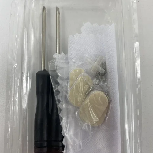 2X Universal Eyeglass Repair Kit Sun Glass Eyeglass Screwdriver Screws Nose Pads 4