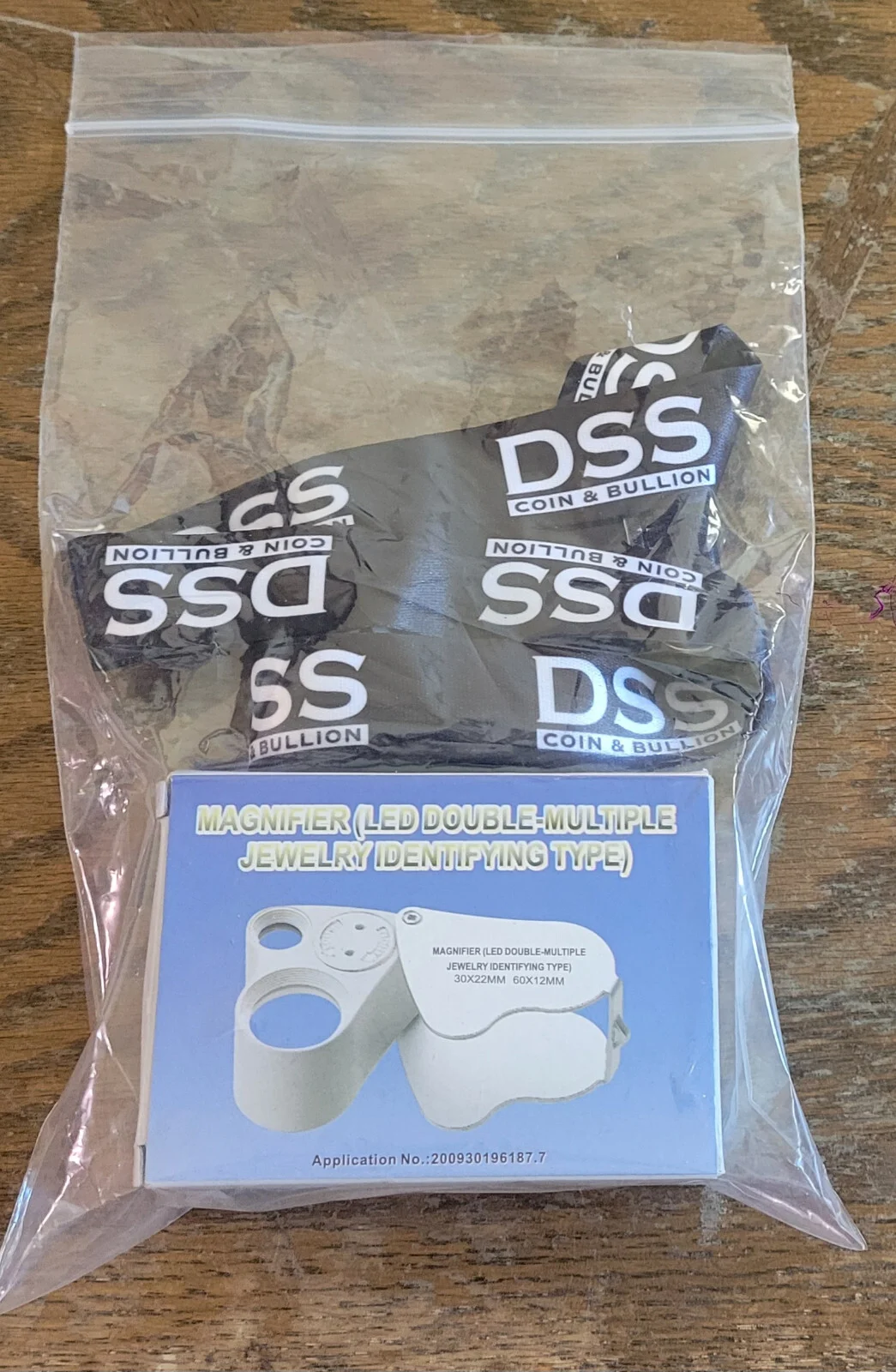 60X and 30x Magnifying Jewelry Eye Glass Magnifier LED Light Jewelers Loop DSS
