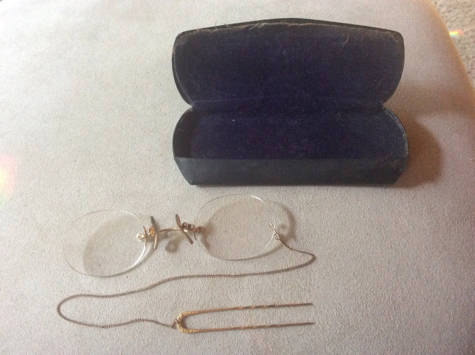Antique 1/10 12k Gold Filled Pince Nez Glasses w/ Original Long Chain Fargo case
