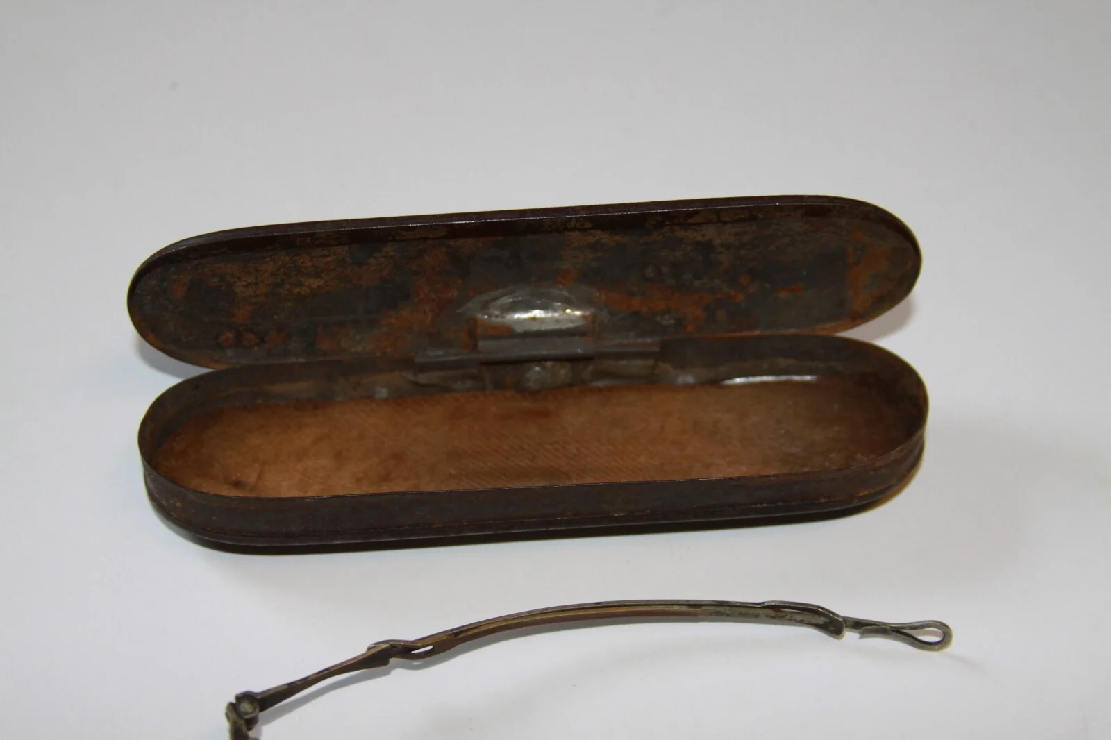Antique 19th Century Adjustable Glasses Amber Lenses with Metal Carry Case 3