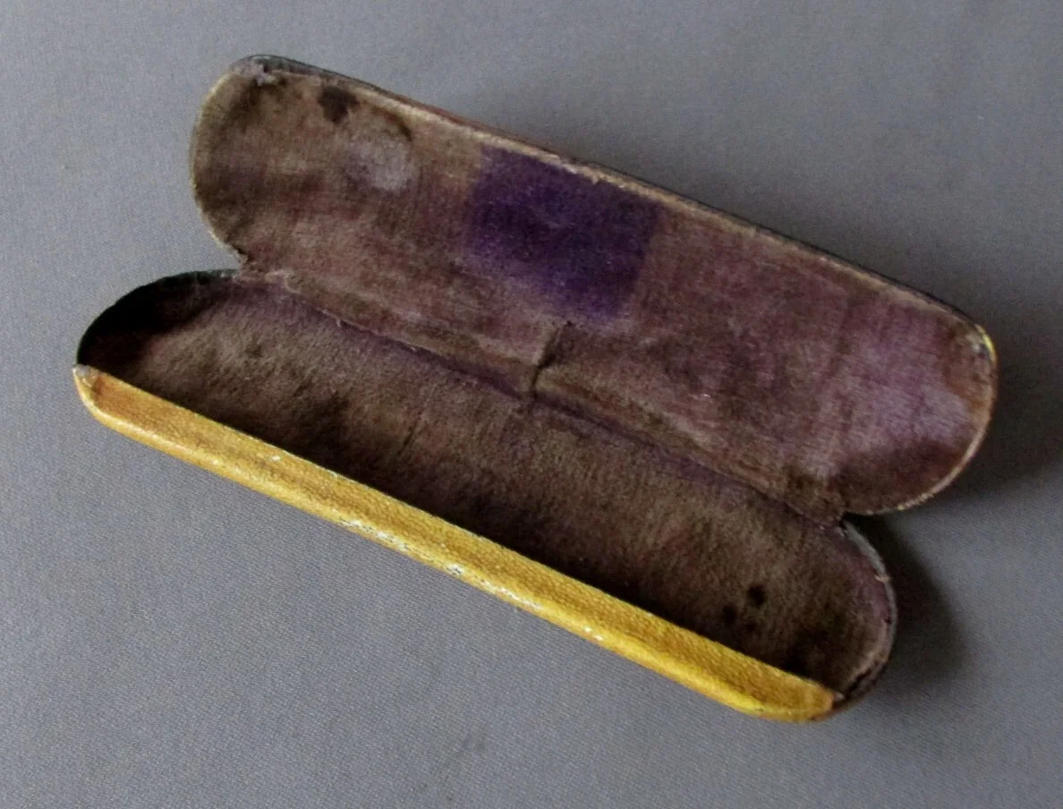 ANTIQUE 19th Century VICTORIAN ERA Hand Painted EYEGLASS CASE Spectacles 3