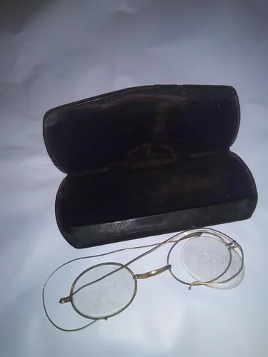 Antique Ben Franklin Round Wire Rim Frame Glasses ( not actually Bens glasses)
