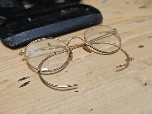 Antique B&L 1/10 12k GF Wire Rim Eyeglasses Etched Frames Gold W Case T223 4