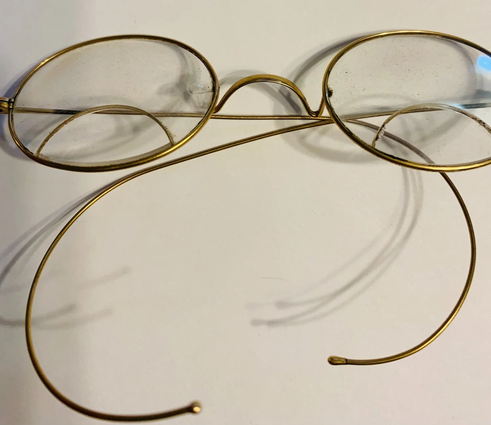 Antique eye glasess gold filled wire rim frames 1920s-1930s case, bifocals