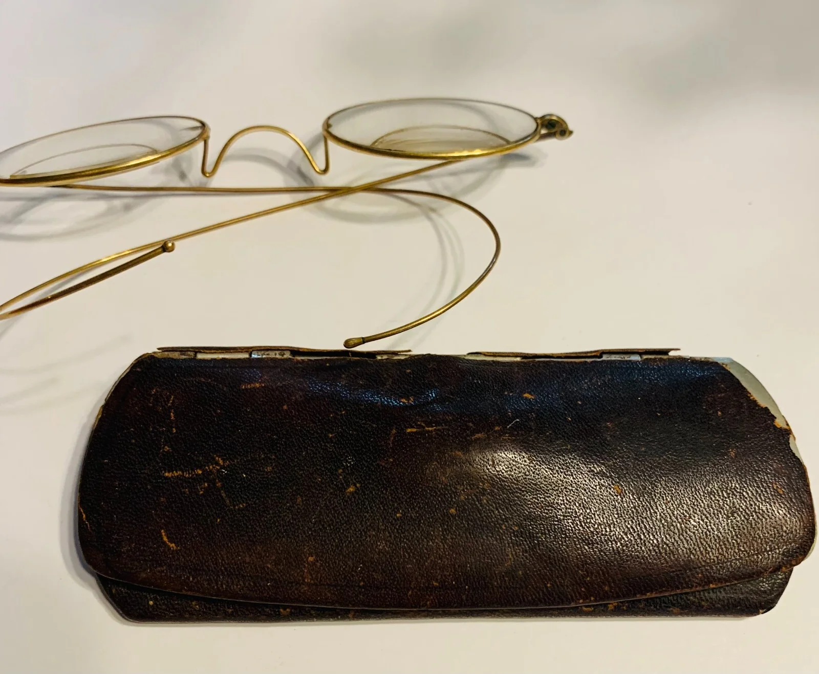 Antique eye glasess gold filled wire rim frames 1920s-1930s case, bifocals 3