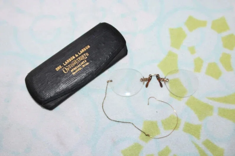 Antique Pins Nez Eyeglasses Nose Pinch with Case Circa 1901 1