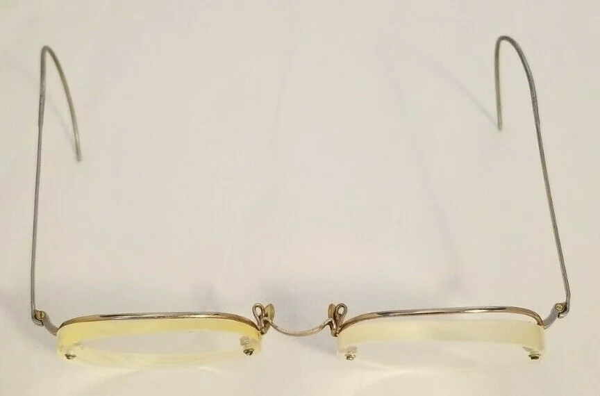 ANTIQUE U.S.A. WIRE RIM EYEGLASSES - ROUND LENS - W/ CASE