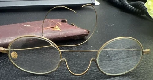 Antiques Wire Rim Eye Glasses With Eye Glass Case (12) 2