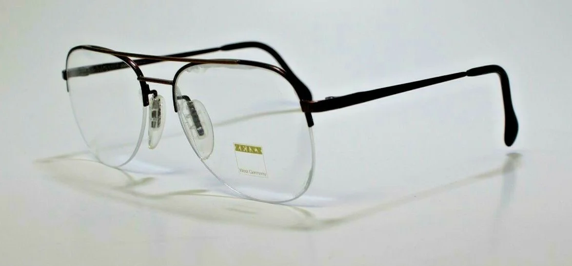 AUTHENTIC ZEISS WEST GERMANY 5961 2538 BURGUNDY EYEGLASSES FRAME 53-17-135