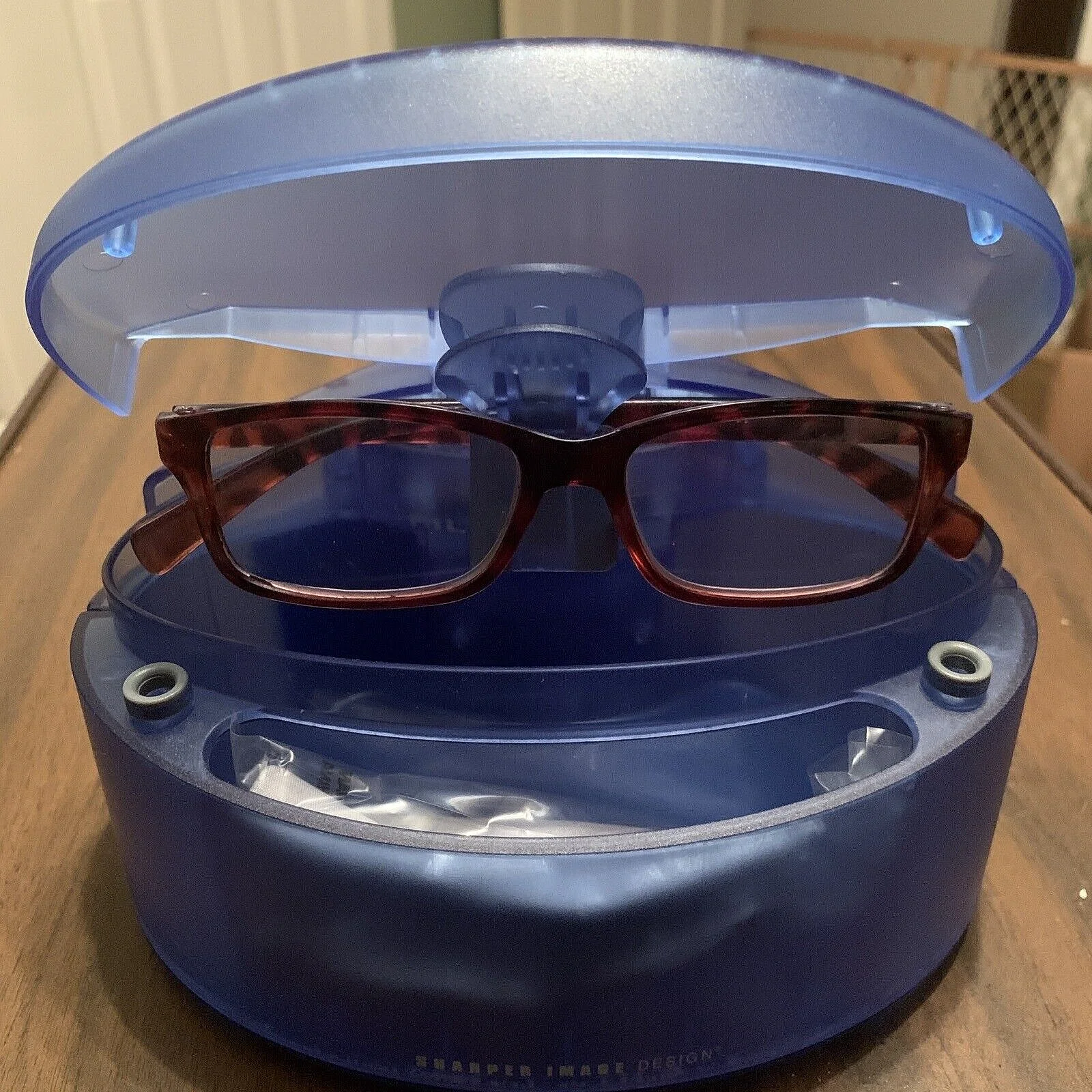 Automatic Eyeglasses Cleaner the Sharper Image Design 2