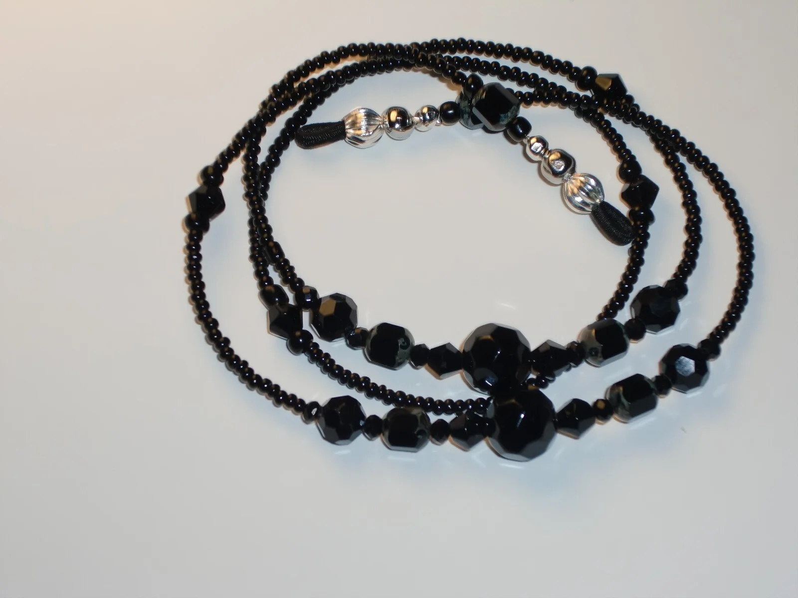 Beaded eyeglass chain solid jet black~Fancy ends ~28 4