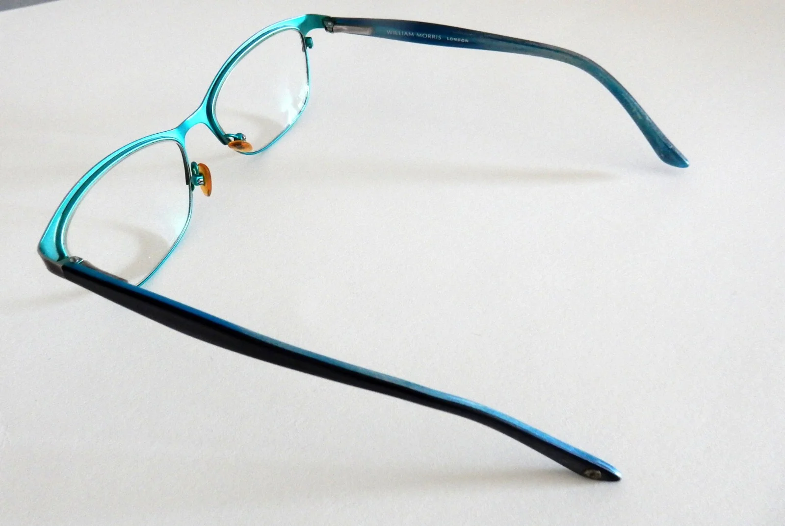 Beautiful pair of Turquoise William Morris London Eyeglass Frames 9915 54x16 140