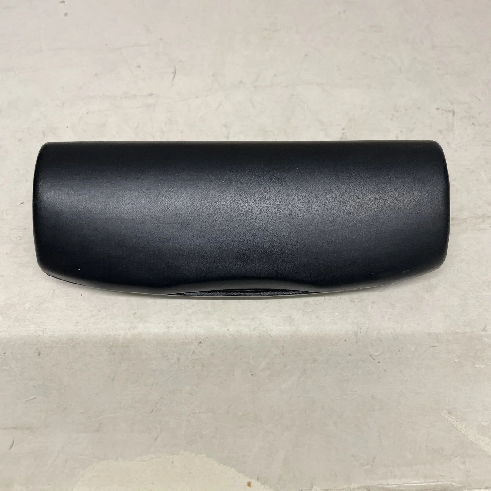 BEBE Designer Hard Black Eyeglass Case 4