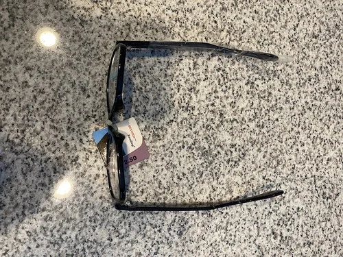 Beyond reading glasses 2.50 No. 100250 mew with tags 3 Levels Of Vision 3