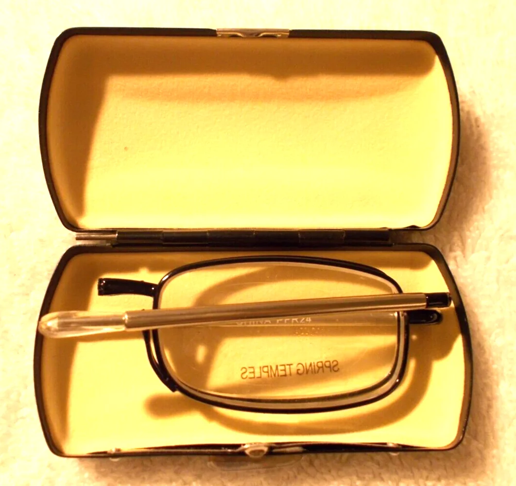 Black Frame Folding Reading Glasses/Case Telescopic Arms & Spring Hinge +1.50