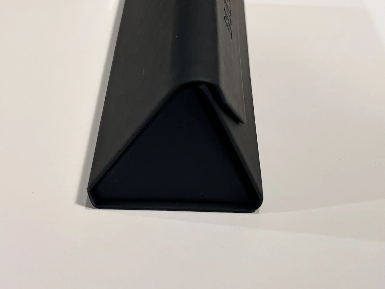 BULOVA Triangular Sunglasses Eyeglasses Black Magnetic Leather Hard Case 2