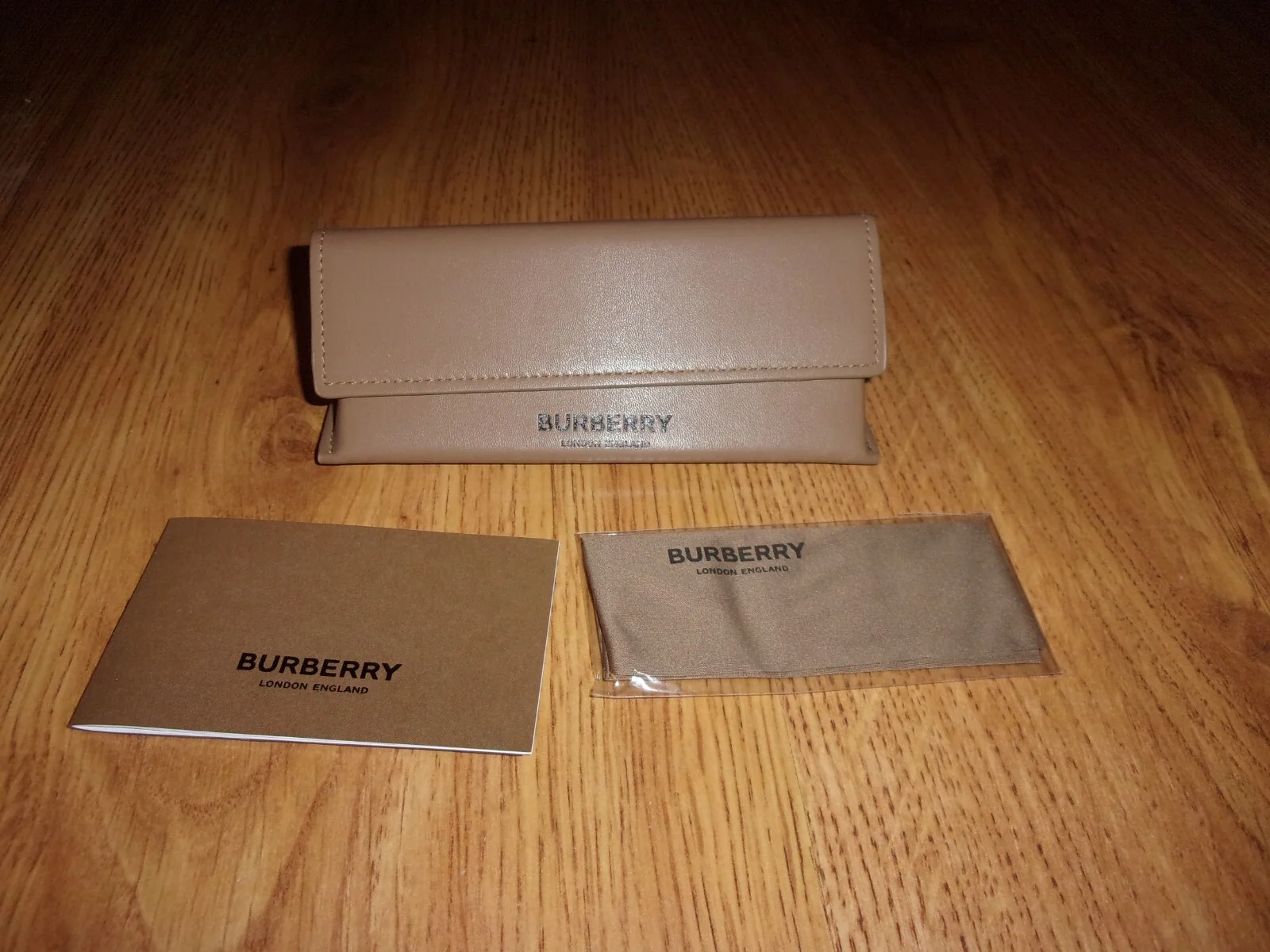 Burberry Brown Eyeglass case glass cloth and booklet 1