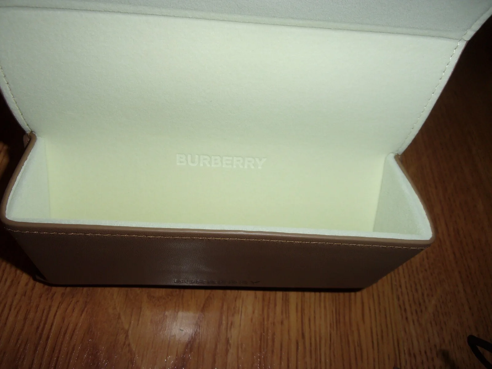 Burberry Brown Eyeglass case glass cloth and booklet 4