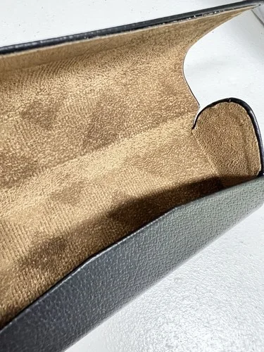 Burberry Eyeglasses Glasses Hard Case Magnetic Closure Size Small 4