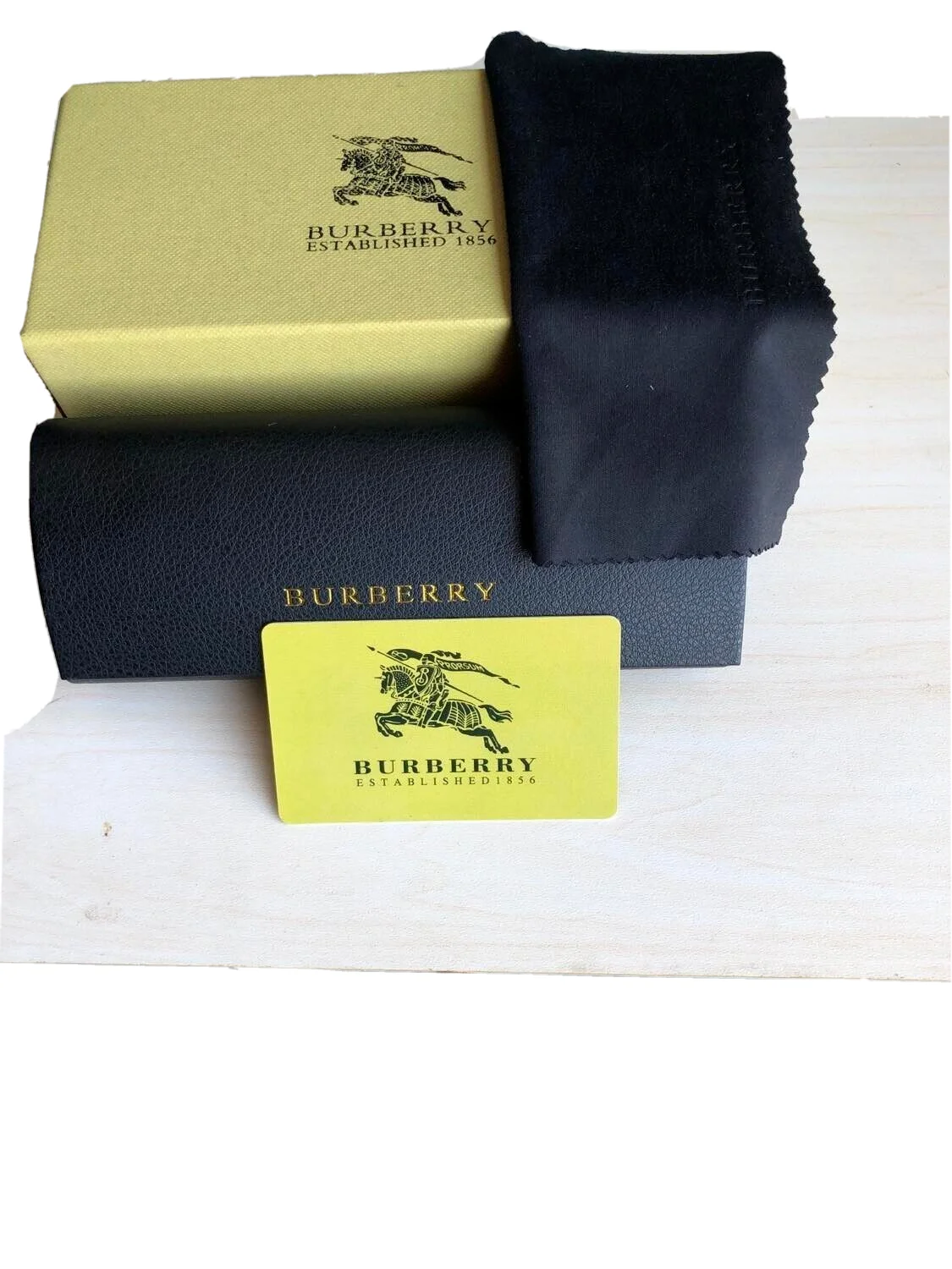 Burberry Eyeglasses /Sunglasses black Hard Case cleaning cloth & Box brand new