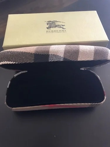 Burberry Sunglasses /Eyeglasses Hard Case and Cloth. Comes With Gift Box. 2