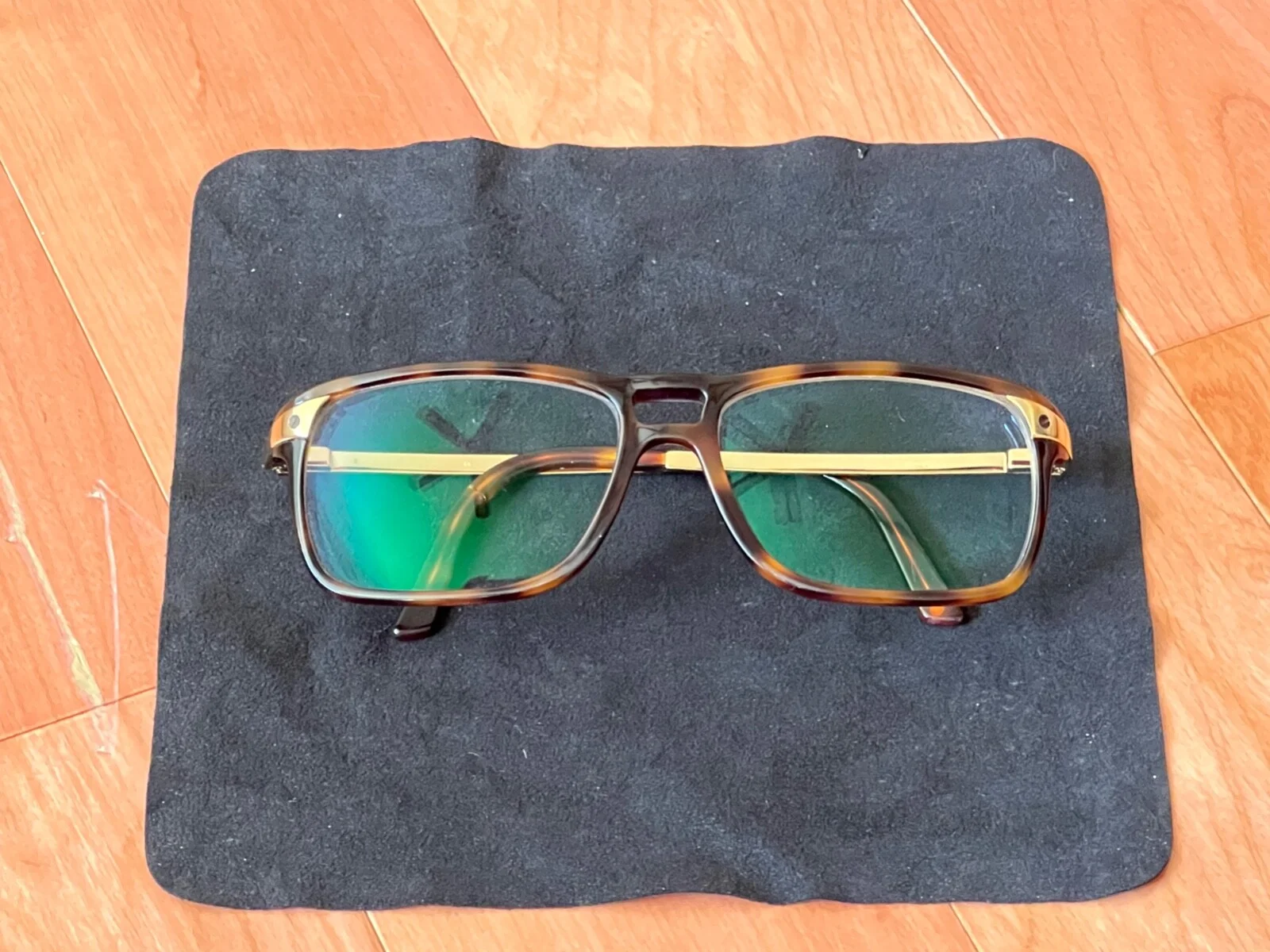 Cartier - Santos Cartier Eyeglasses/Glasses/Frames - Gold/Tortoise - CT0079O