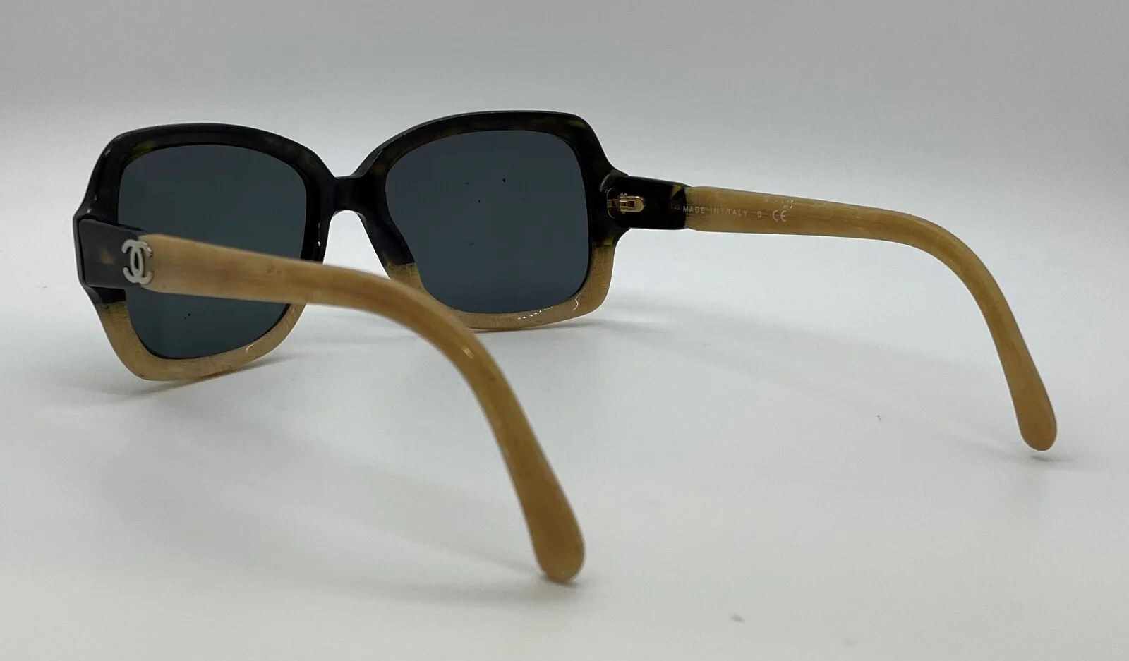 Chanel 517 Women 4