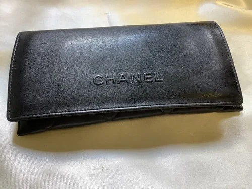 Chanel Black Quilted Magnetic Close Velvet Lined Logo Eyeglass Sunglass Case EUC