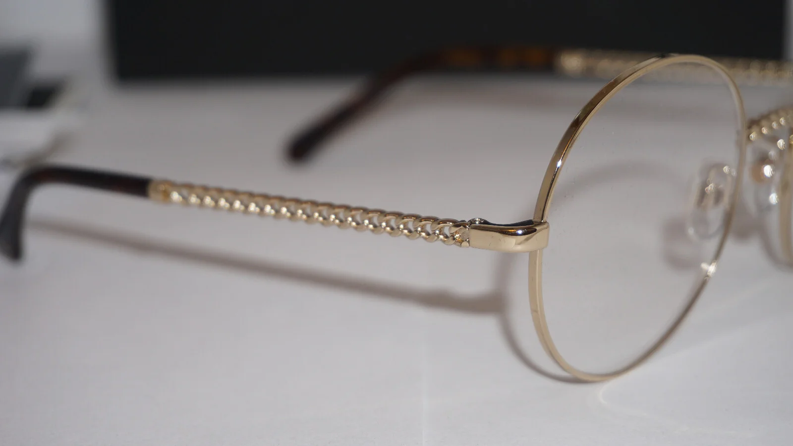CHANEL Eyeglasses New Pale Gold Round w/ Chain Demo Len CH2186 C395 47 21 135 4