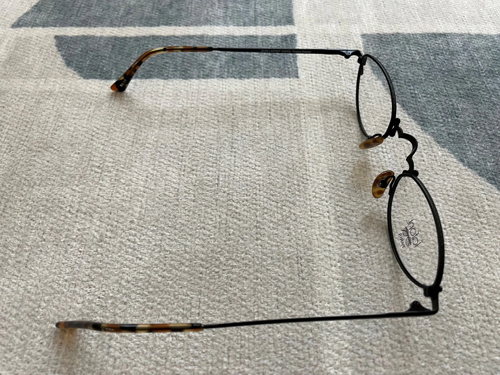 Chic French vintage cat eye Lafont Belle 47 eyeglasses frames. 4