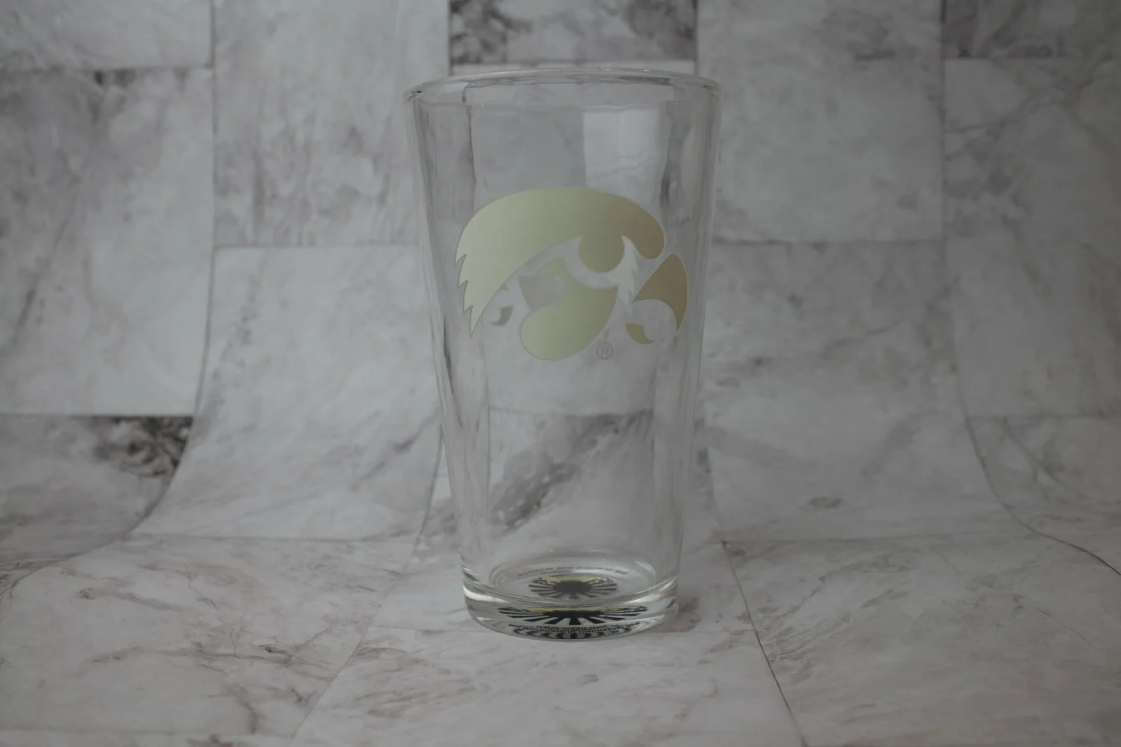 Color Changing! NCAA Team Heat Sensitive Pint Glass (Multiple Schools Available) 4