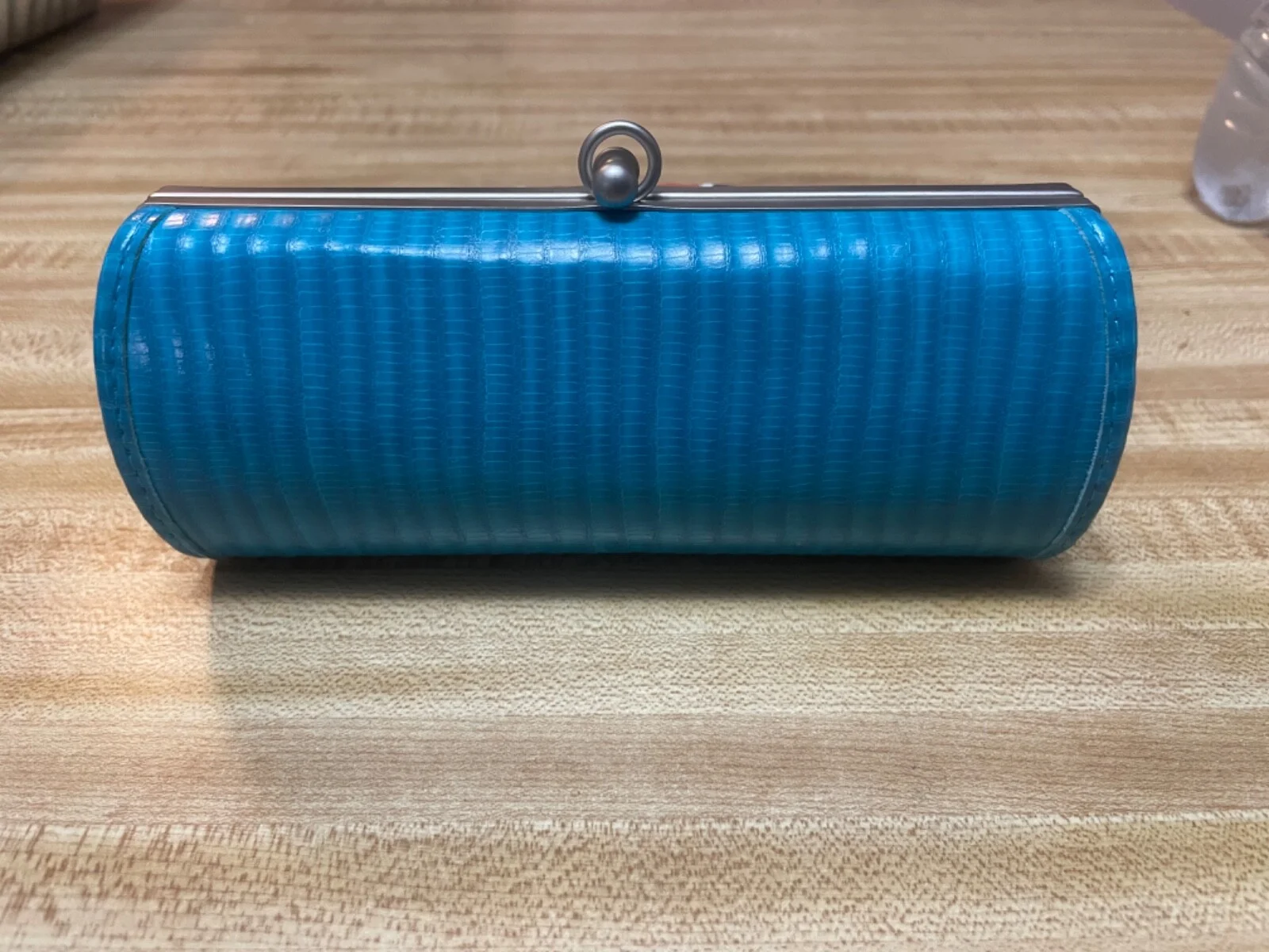 Corinne McCormack BLUE Faux Alligator Skin Hard Clamshell Eye Glasses Case