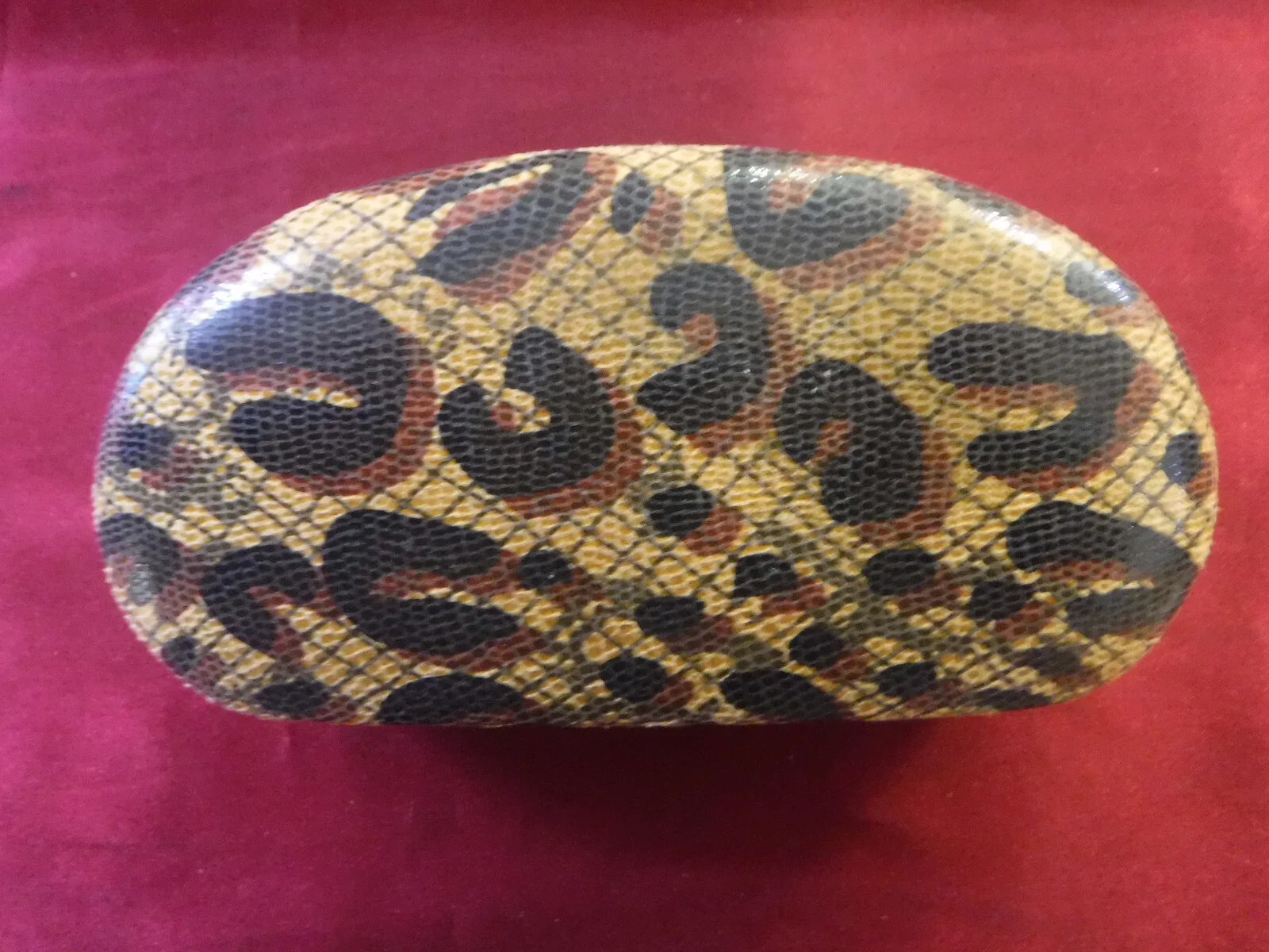 Corinne McCormack Sunglass Eyeglass Reading Glasses Case Hard Clam Shell