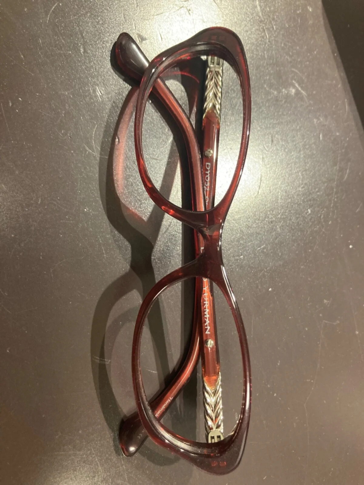 David Yurman DY052 silver and garnet eyeglass frame. Frame has light wear 2