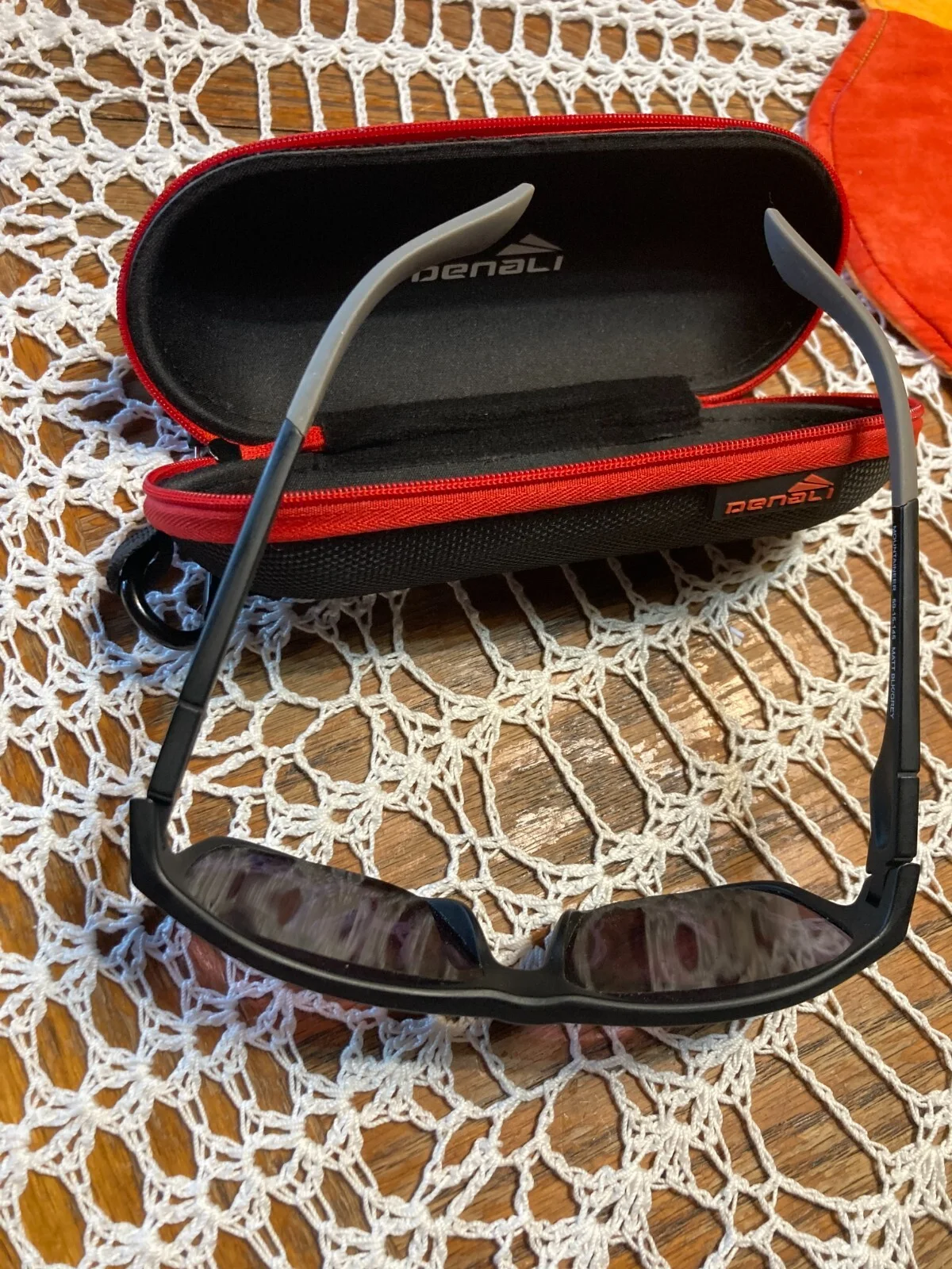 DENALI EYEGLASSES MOUNTAINEER FRAMES CASE AND CLEANING CLOTH 59 15 145 MATT BLK 2