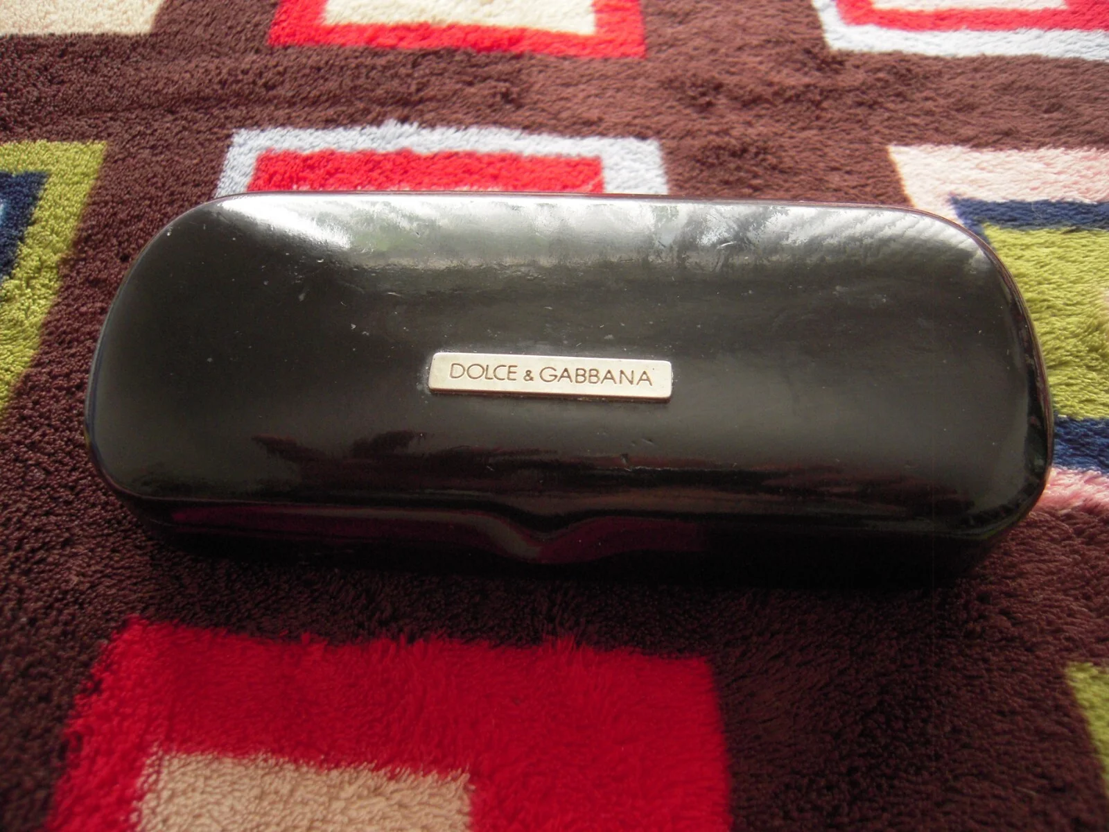DOLCE & GABBANA BLACK SOLID PATTERN PATENT LEATHER HARD CLAMSHELL EYEGLASS CASE