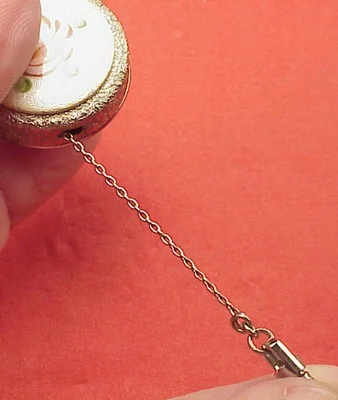 Enamel Rose Nickel Retracts Chain Button Eyeglass Holder Pin Key Watch Brooch 3