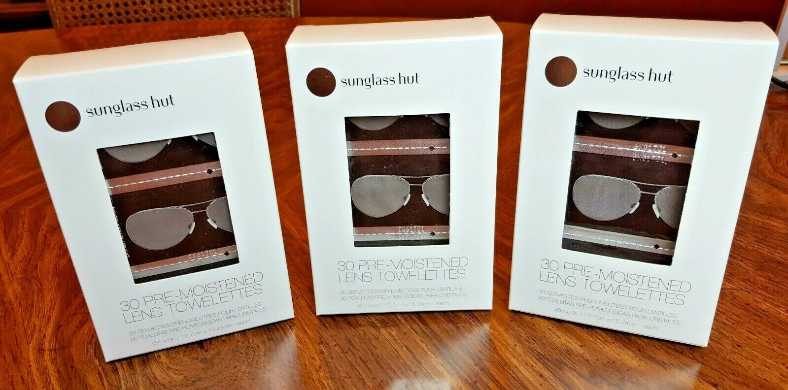 EYE GLASS LENS CLEANER - 90 Cleaning Wipes! - Screen, camera, phone, sun glasses