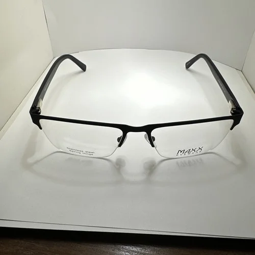 EYEGLASSES FRAMES MAXX EYEWEAR JUDGE BLACK 62-19/155