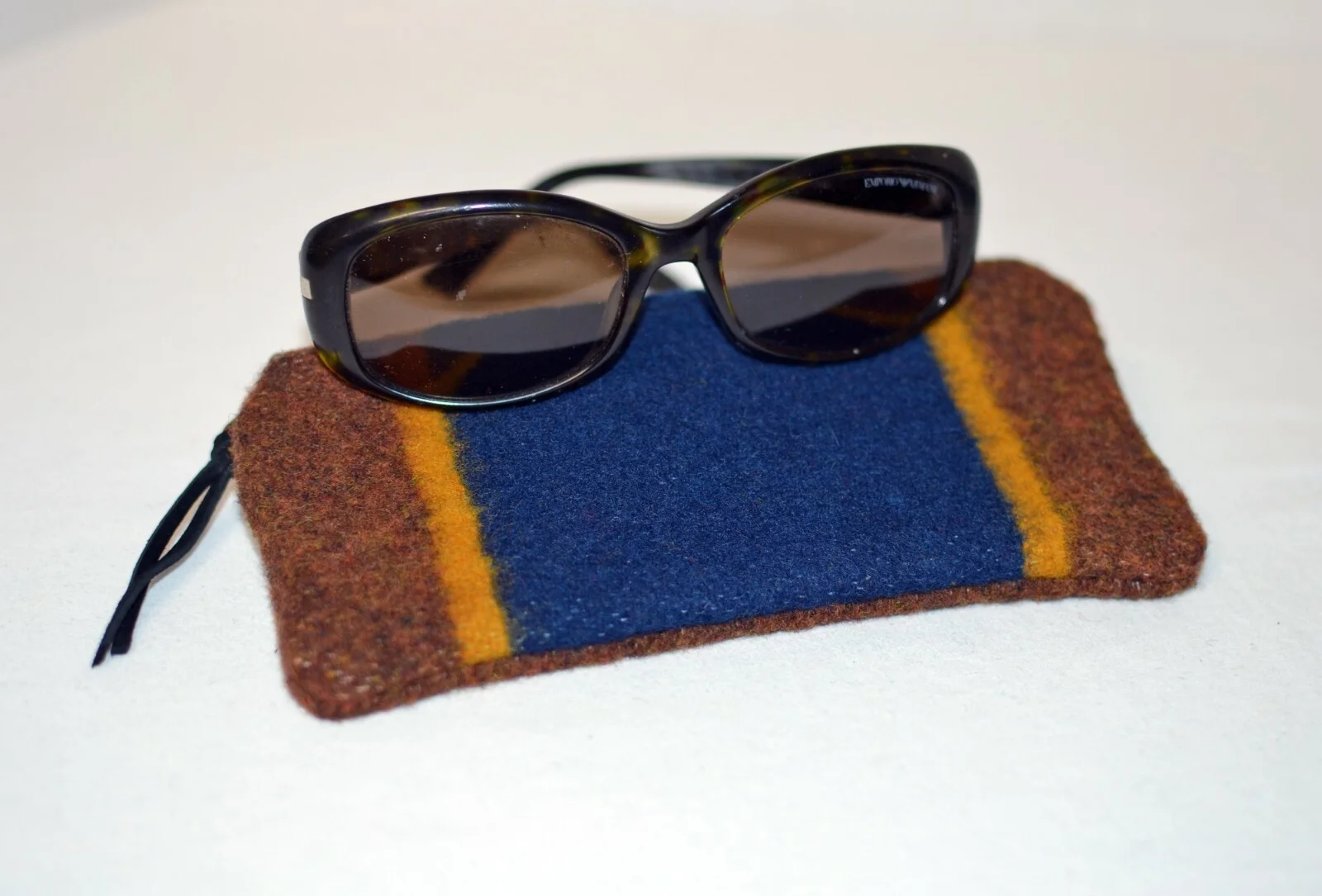 Eyeglasses Readers Case Metal Zipper Pouch Wallet Purse High Ridge Yakima Wool