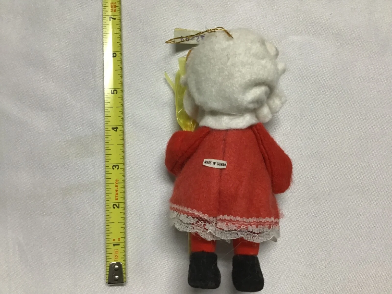 Felt Cat Kitten Christmas Ornament w/ Eye Glasses Broom 2