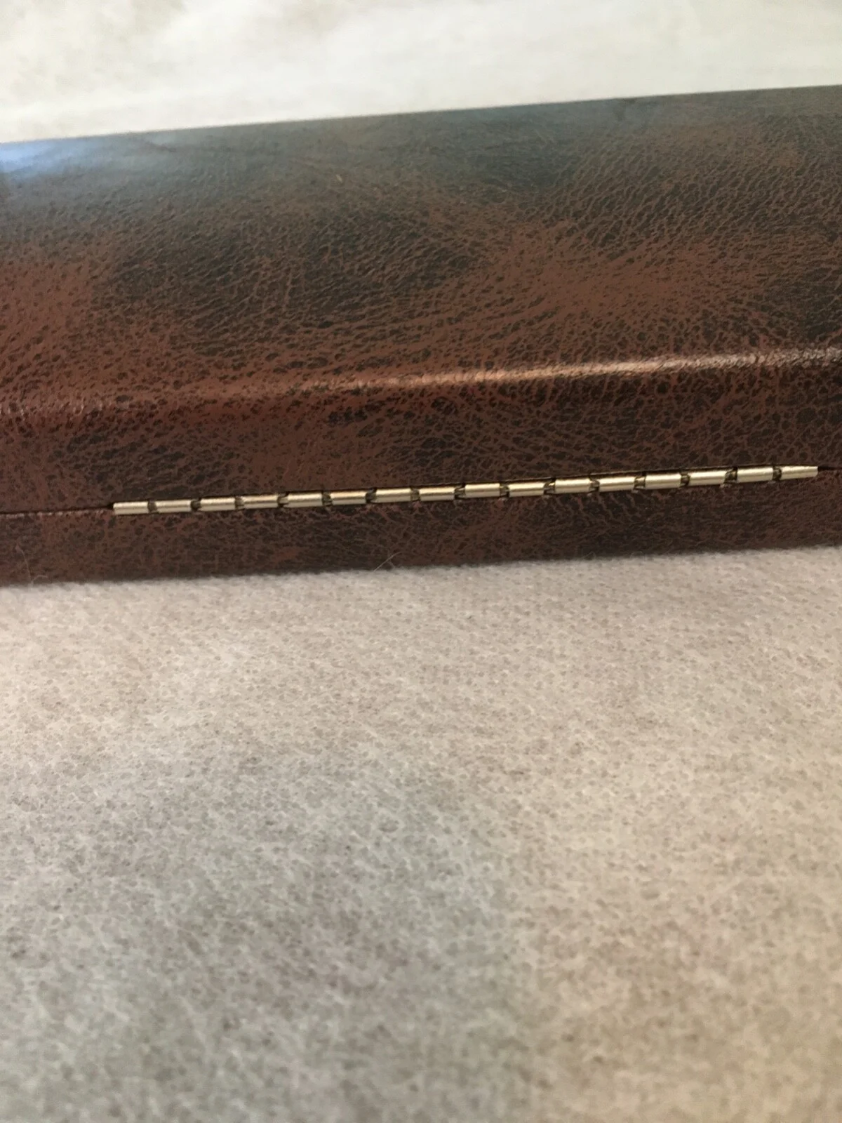 Fossil Hard Eyeglass Case Storage Travel Sunglasses Holder Brown 3