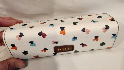 Fossil Sunglasses Glasses Hard Case White With Hearts Leather Magnet Closure 2