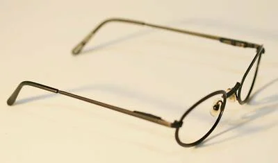 Fossil Unisex GERI Matte Black Metal Eyeglass Frames Designer Style Rx Eyewear 2