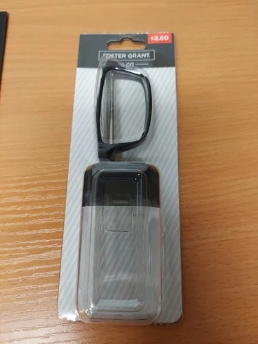 Foster Grant TO GO Folding Micro-Readers w Protective Case FGTRTG04 BLK +1.50