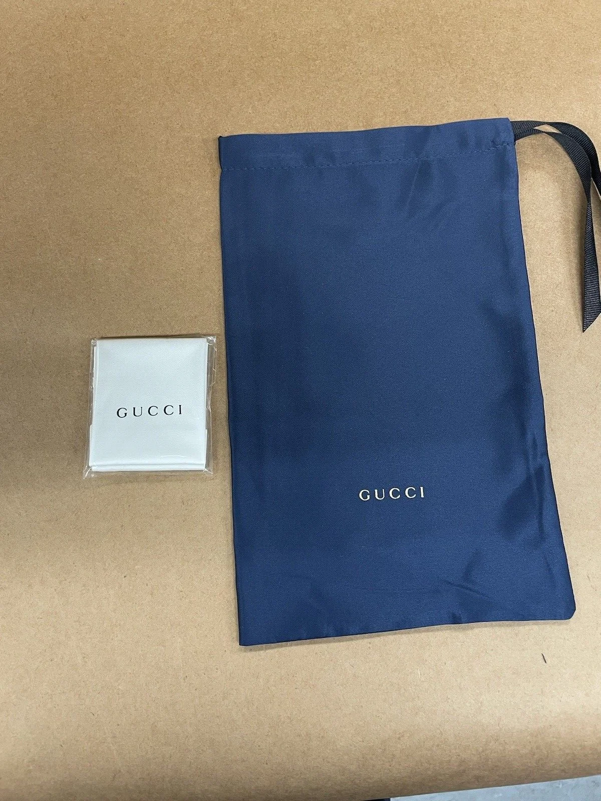 Genuine--Gucci Velvet Medium Eyeglasses Sunglasses Cases Green w/ Bag 3