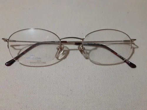 Global Optique Private Collection R7040 Gold Eyeglasses. 50-20-140